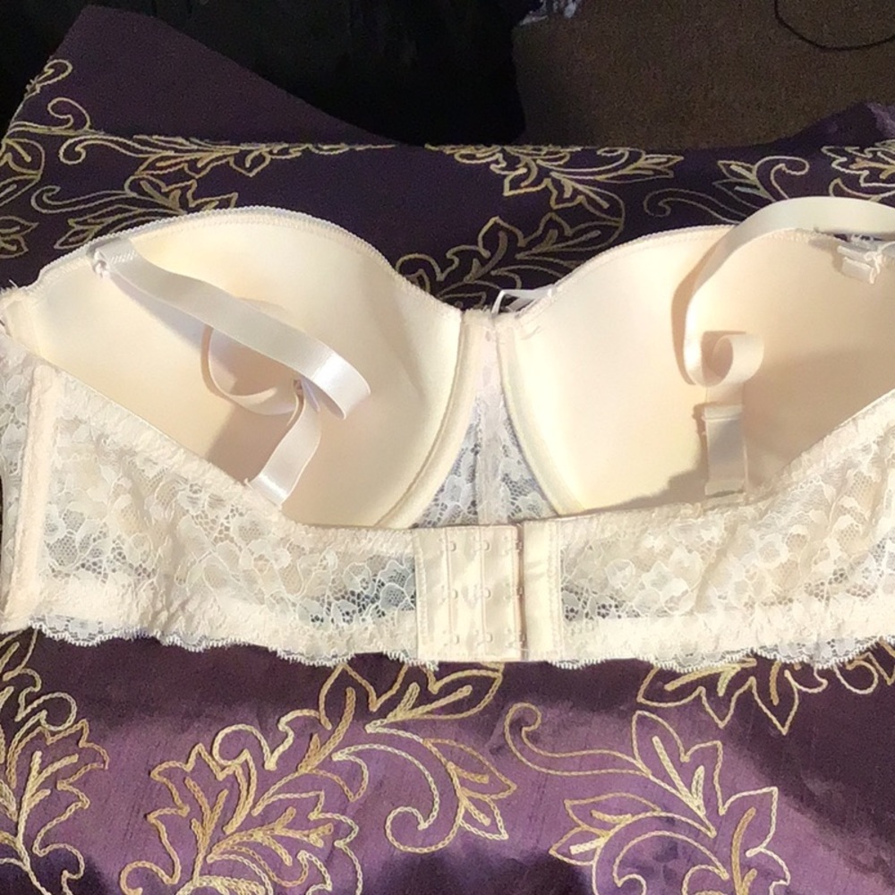 Intimate/Bra - Picture 3 of 6